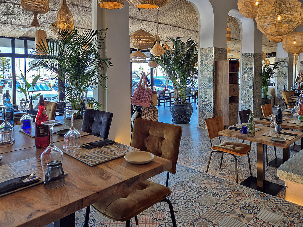 Inside LaCena by Nola location Villajoyosa