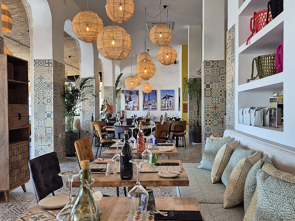 Inside LaCena by Nola location Villajoyosa