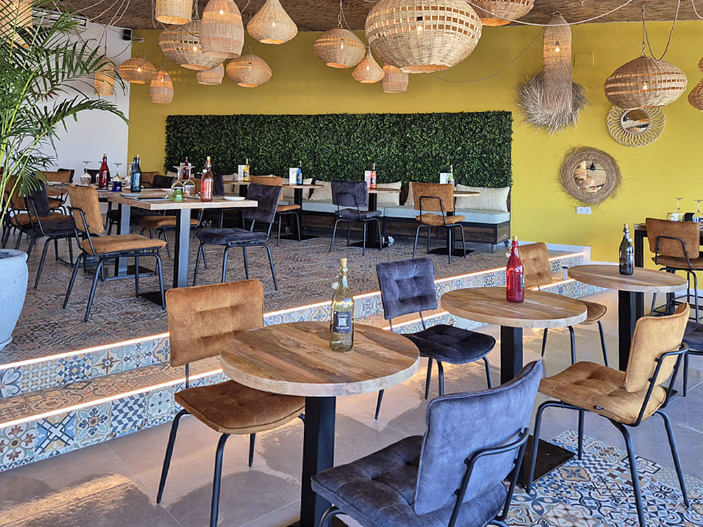 Inside LaCena by Nola location Villajoyosa
