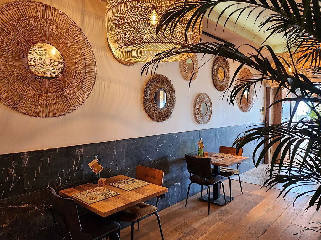 Inside LaCena by Nola location Campello