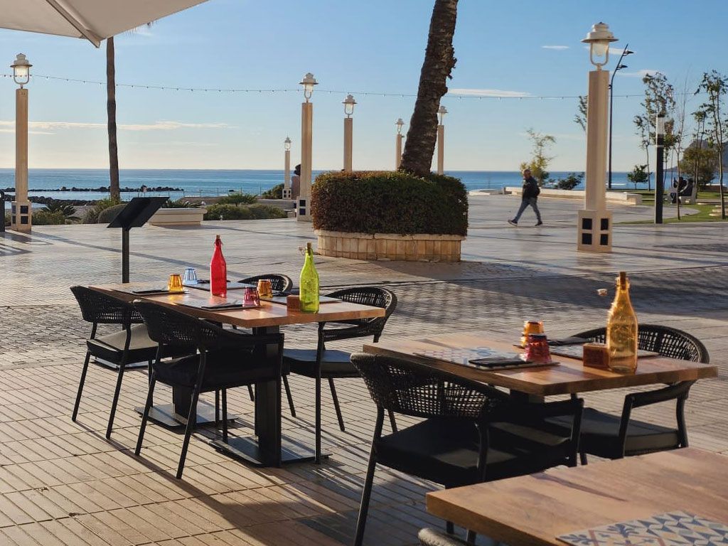 LaCena by Nola location Altea Boulevard is right next to the sea